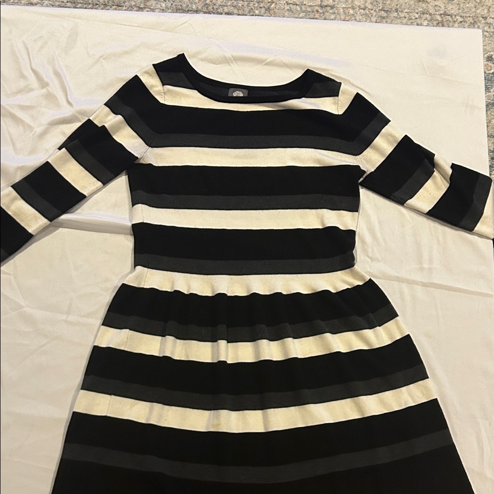 Vince Camuto Black and Cream Striped Long Sleeve Dress